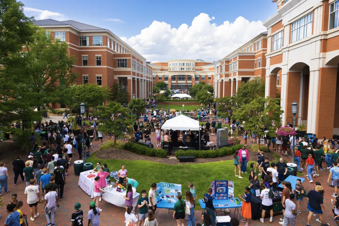 A wide shot of the Student Organizations Showcase from 2024
