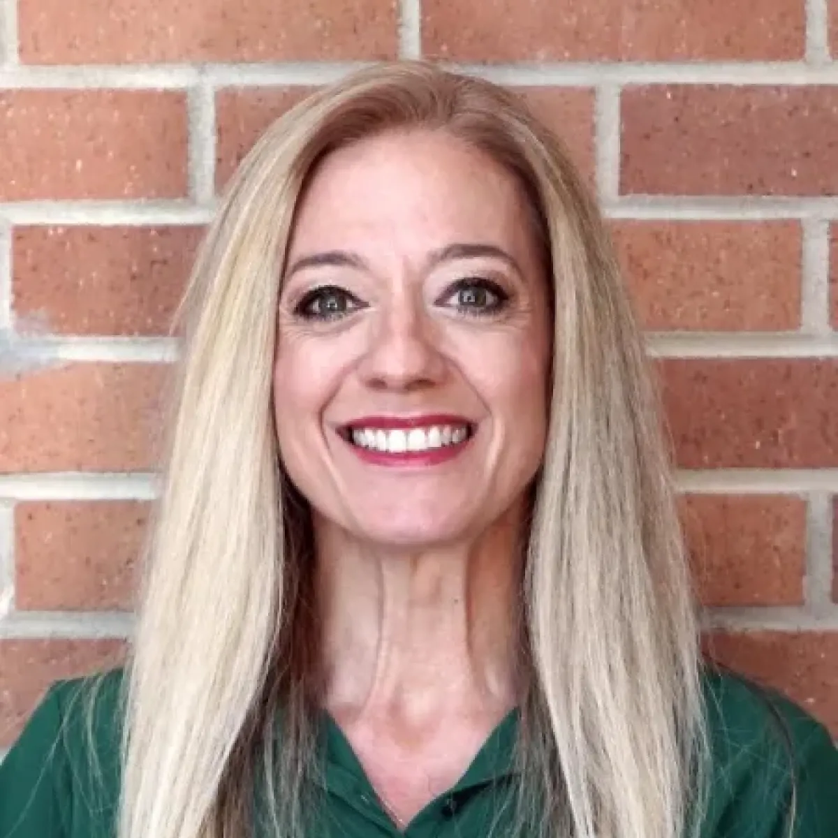 Kelly Lusco Merges headshot